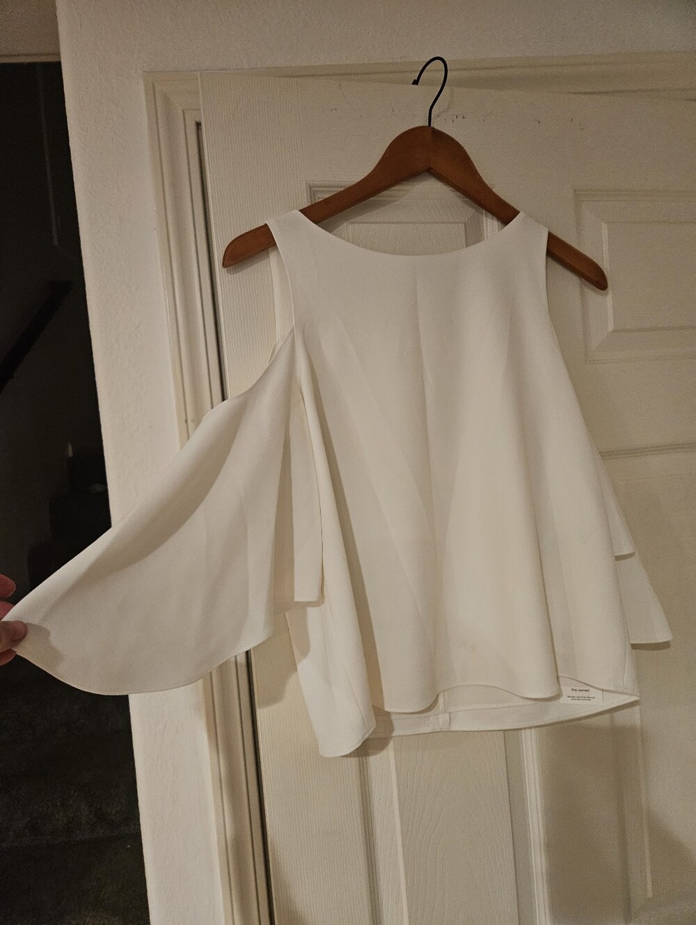 Alice + Olivia Women's Whitr Cold-Shoulder Flared Top Size S